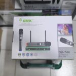 BNK DH-744 Wireless Microphone System