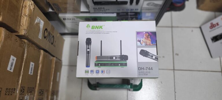 BNK DH-744 Wireless Microphone System