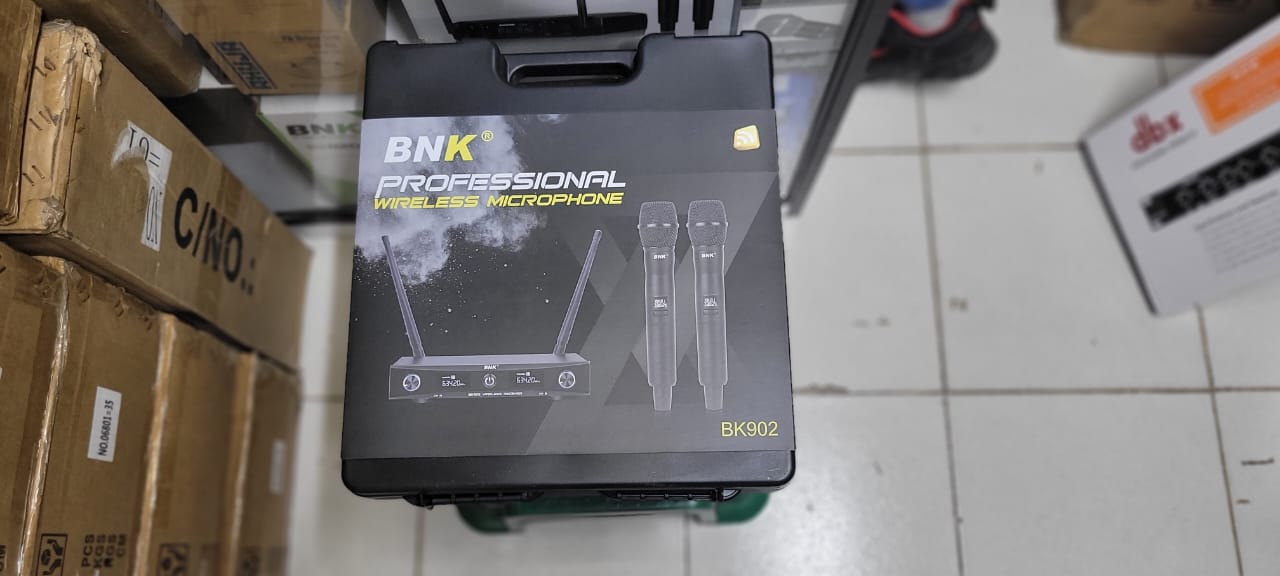 BNK BK902 Professional Wireless Microphone System BNK BK902 Professional Wireless Microphone System